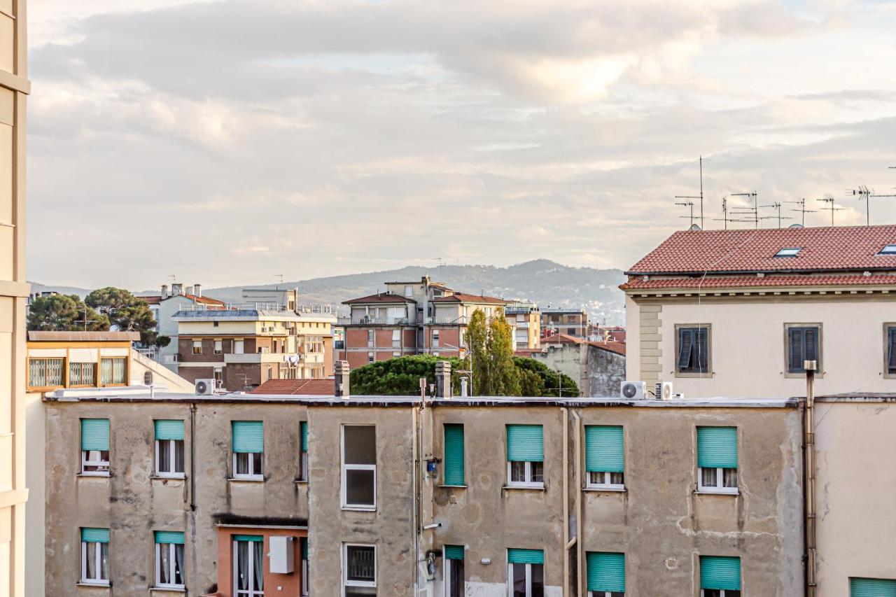 Frank'S And Art Love Apartments Livorno Luaran gambar