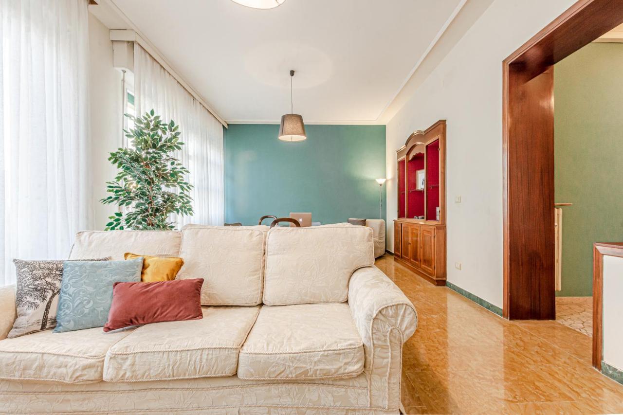 Frank'S And Art Love Apartments Livorno Luaran gambar