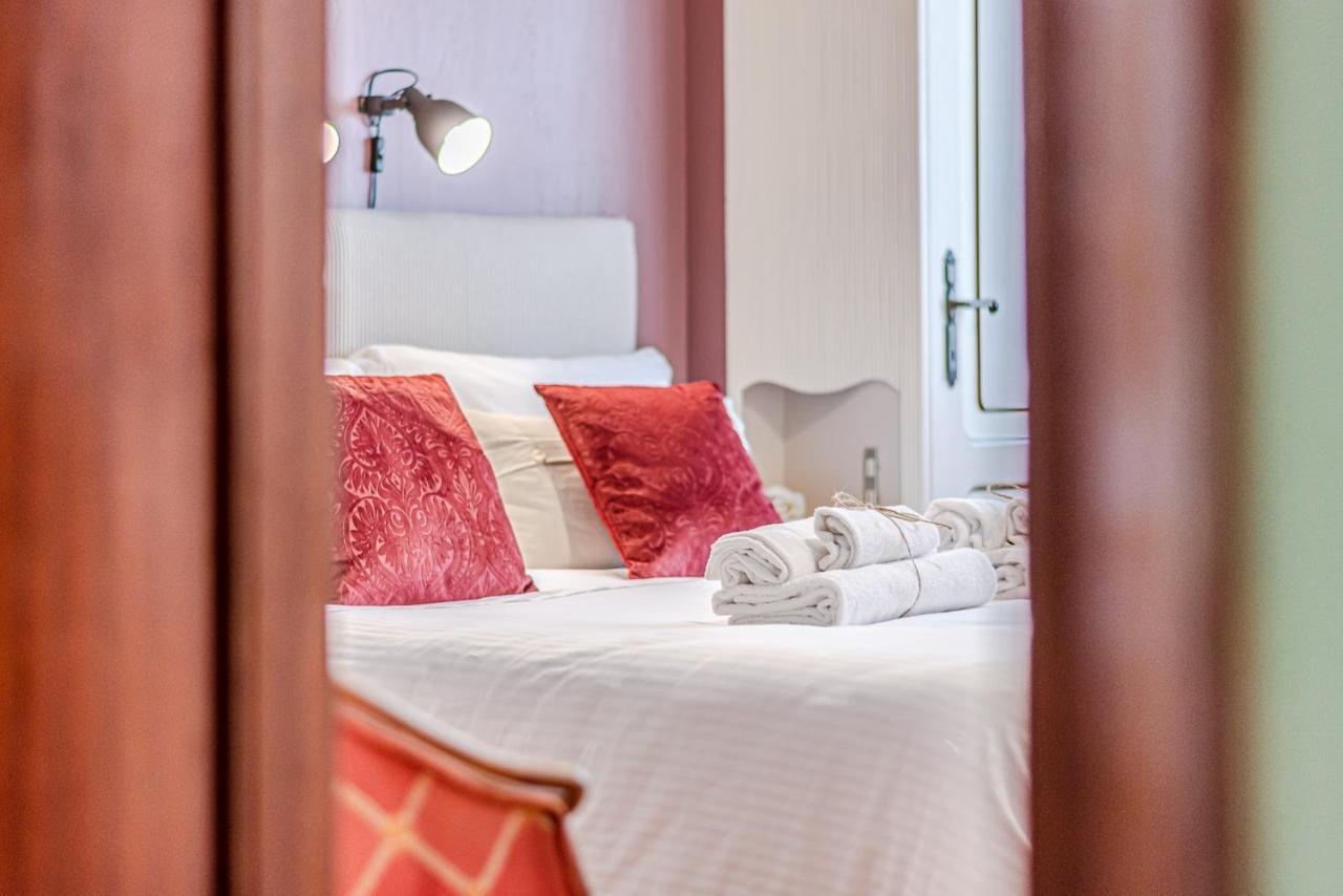 Frank'S And Art Love Apartments Livorno Luaran gambar