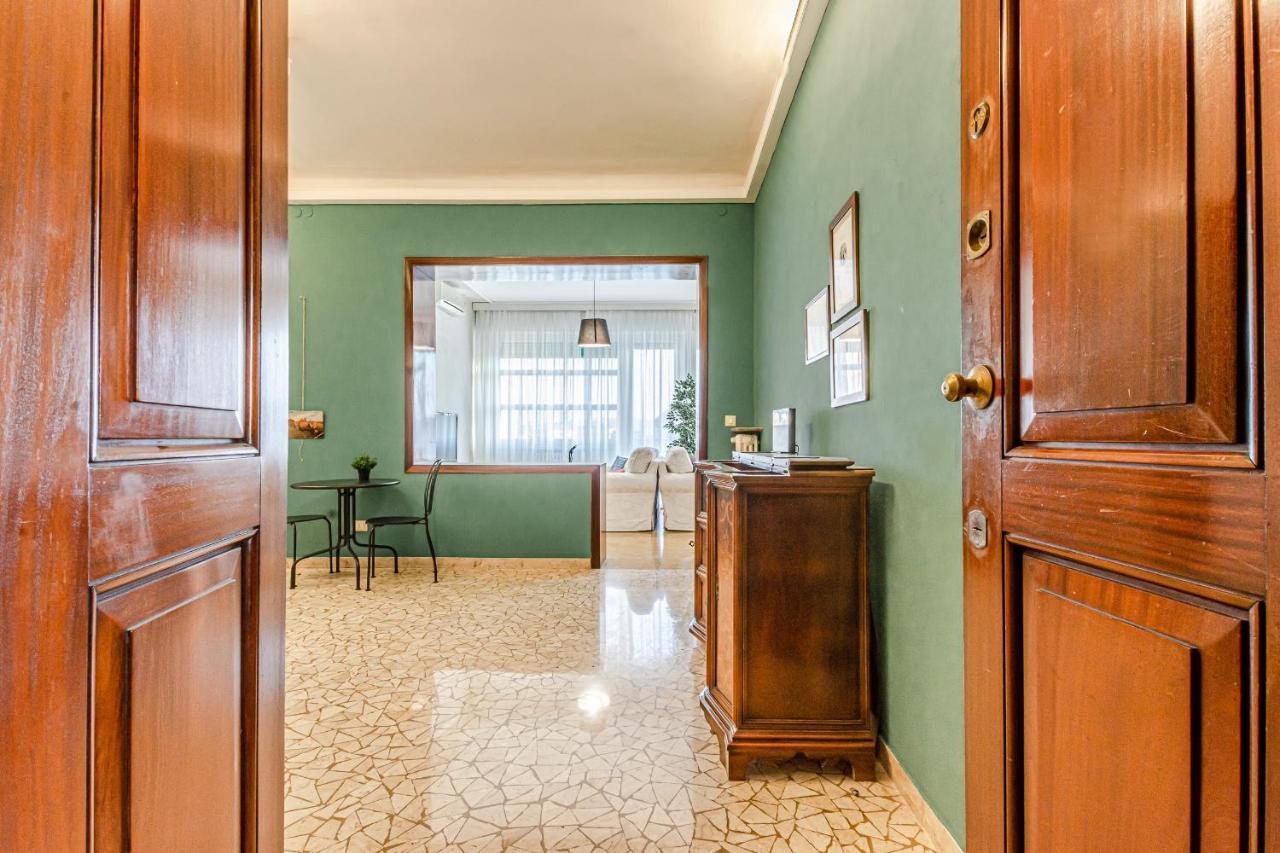 Frank'S And Art Love Apartments Livorno Luaran gambar